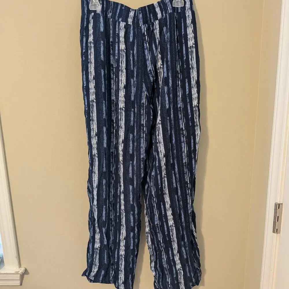 Three Dots Blue And White Geometric Pattern Pants